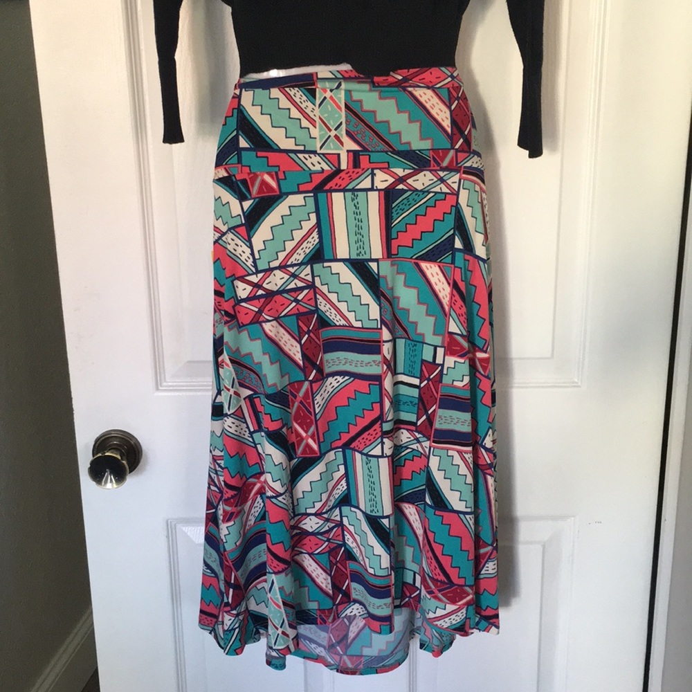 Lularoe “Azure” box patterns skirt